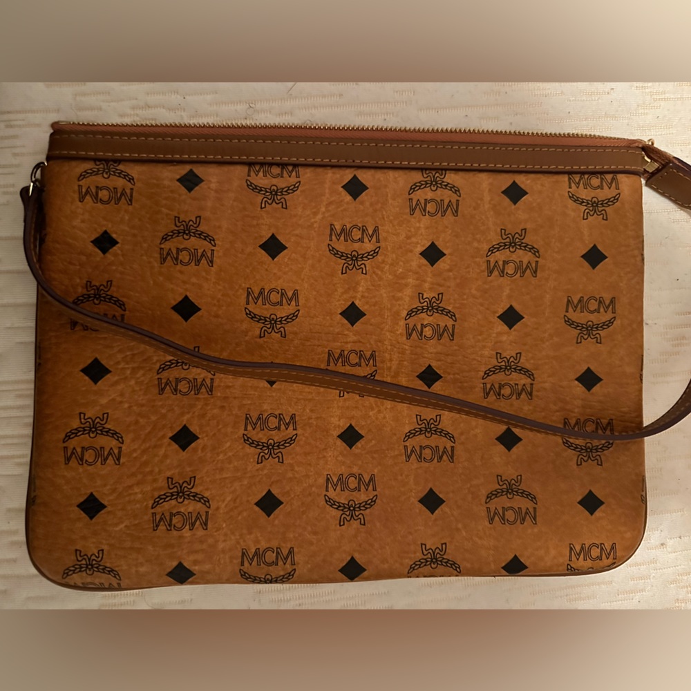 MCM Visteos Pouch.